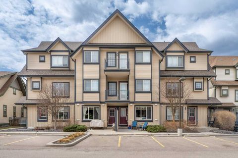 Photo of 121 Copperpond Common SE #410, Calgary, AB T2Z 5B6 (MLS # A2306277)