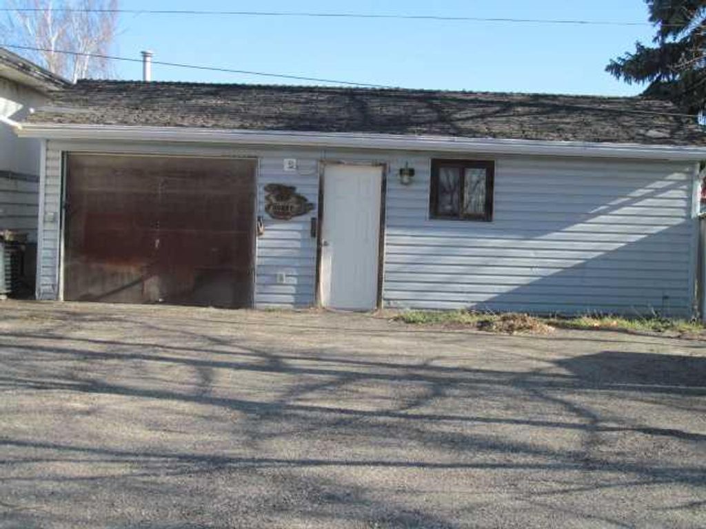 Photo of 602 5th Ave Avenue, Beaverlodge, AB T0H 0C0 (MLS # A2298001)
