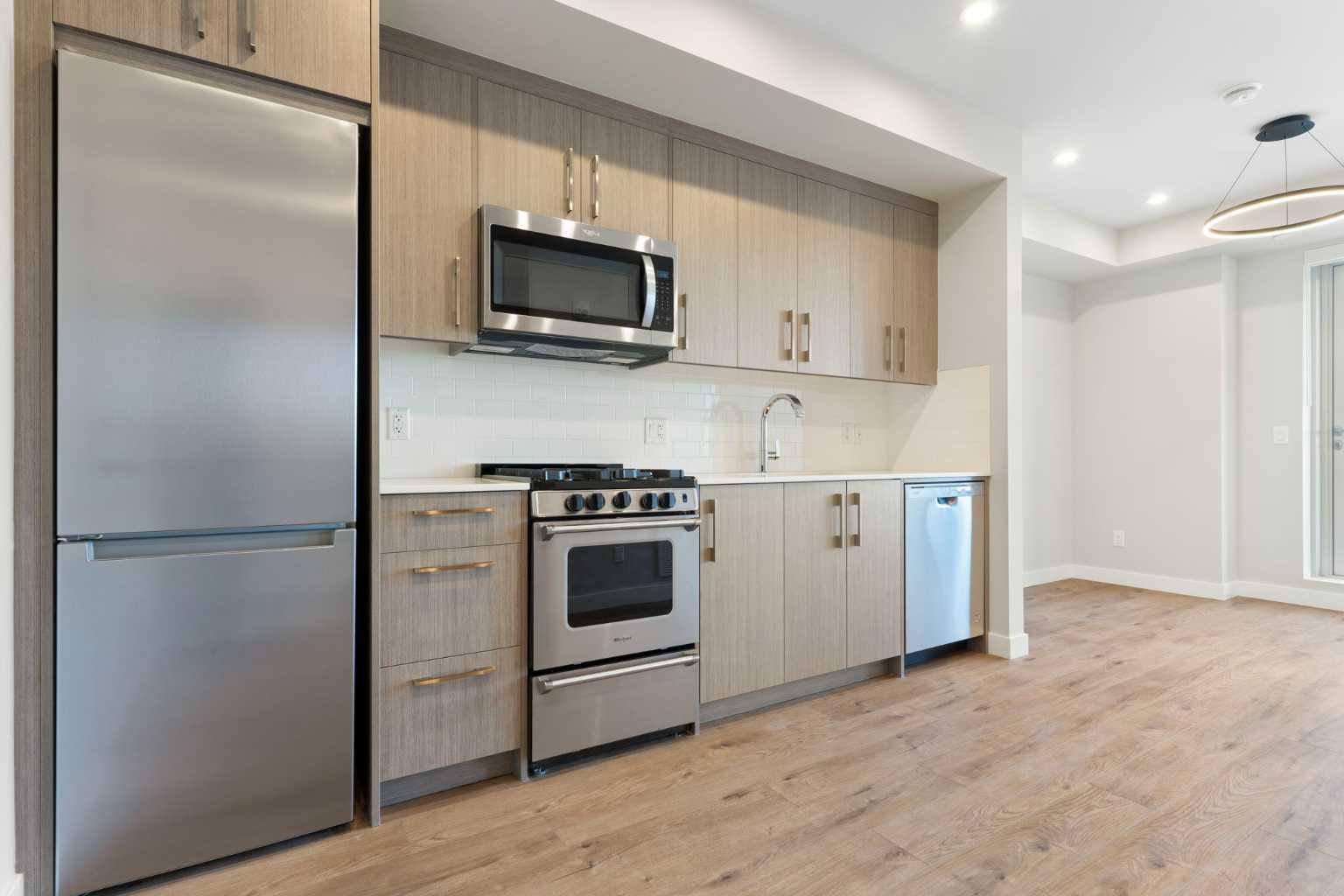 110 18A Street NW 451