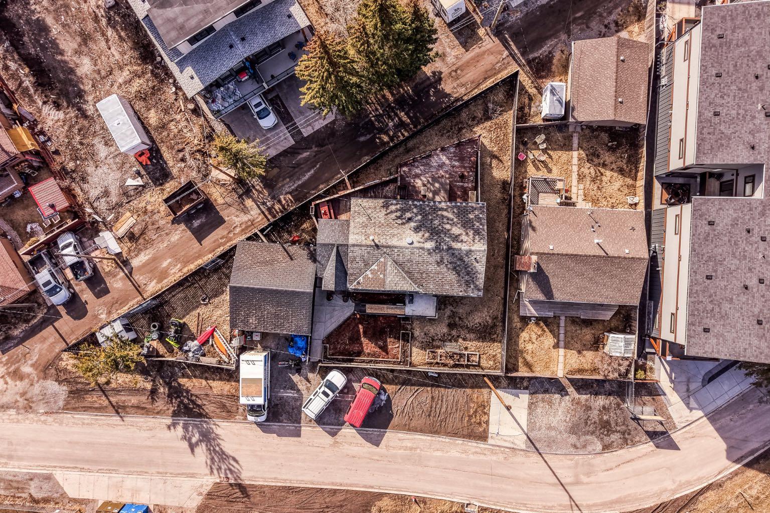 1405 & 1409 Mountain Avenue