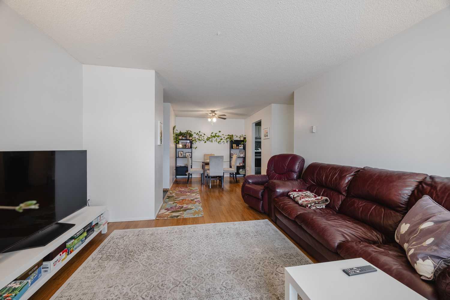 315 Southampton Drive SW 9208