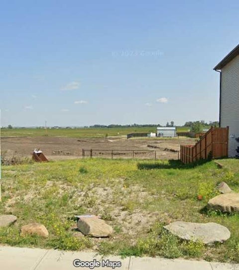 Photo of 812 Lakewood Circle, Strathmore, AB T0J 1Y0 (MLS # A2308583)