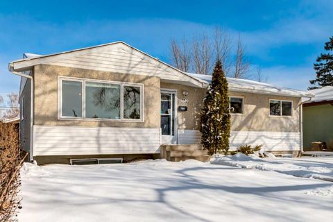 Photo of 332 Avonburn Road SE, Calgary, AB T2H 1N8 (MLS # A2298574)
