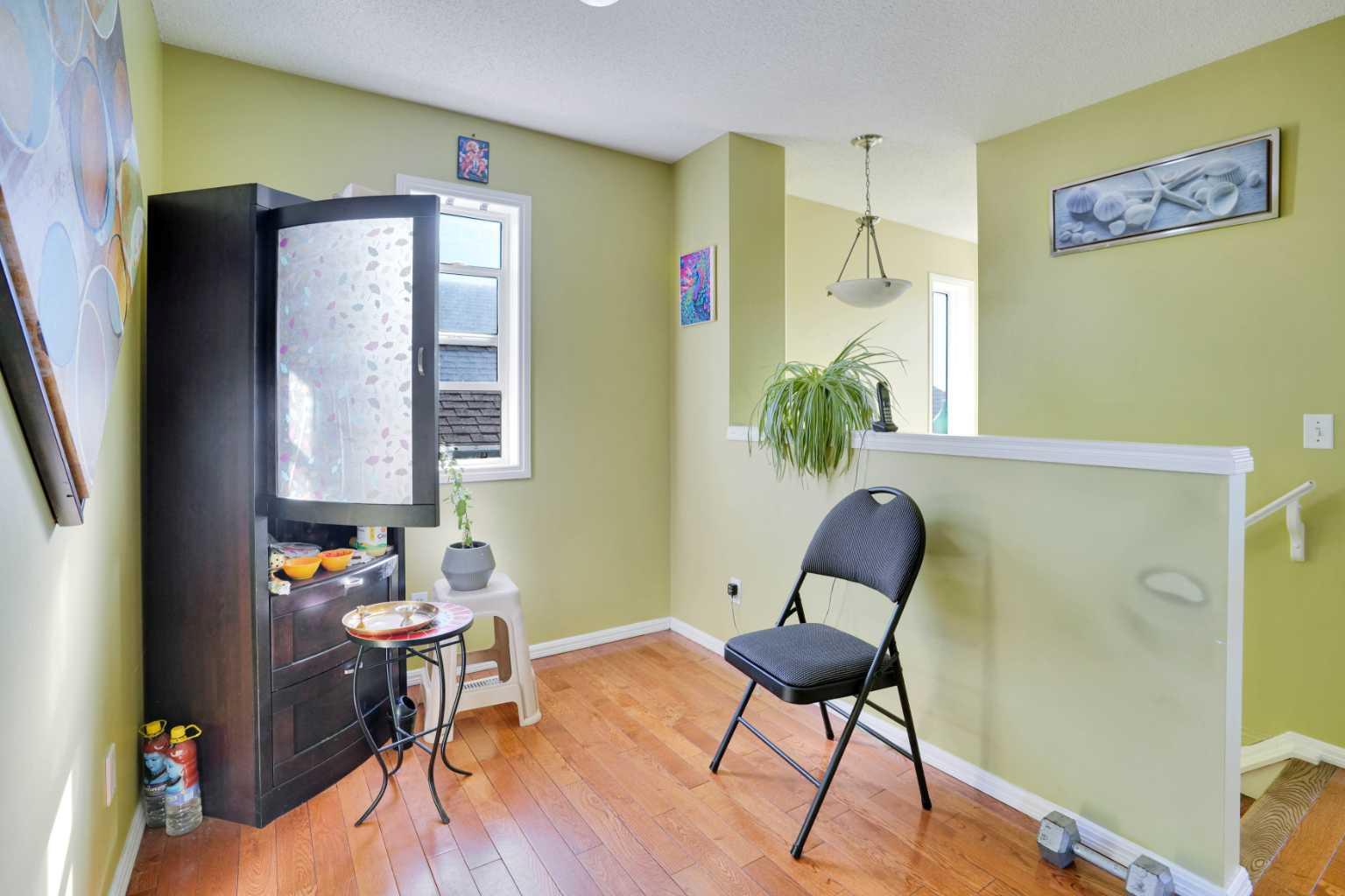 143 Taralea Gardens NE