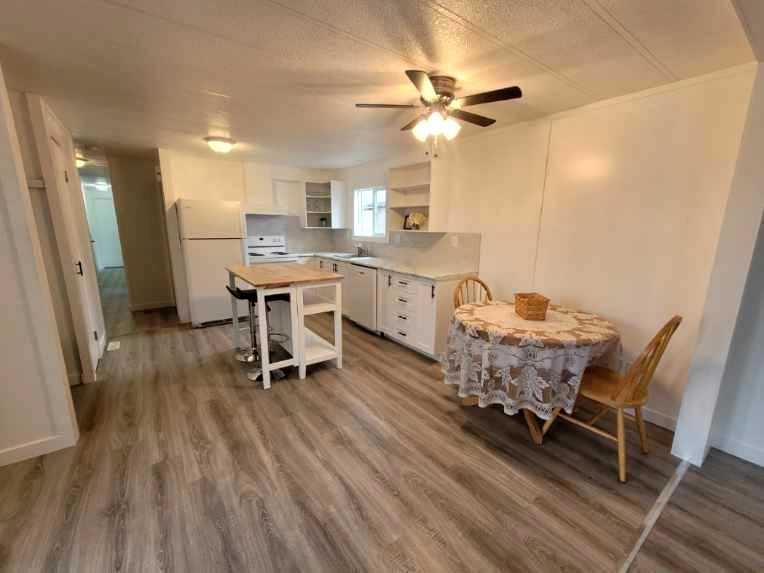 4402 48 Avenue Unit 27