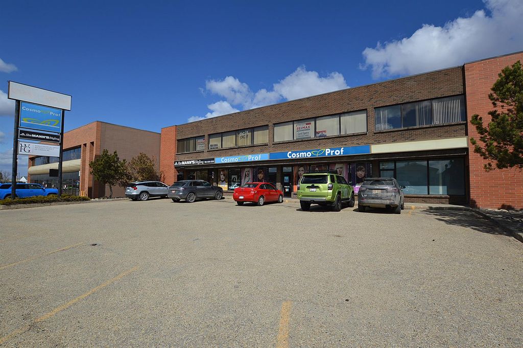 Photo of 9914 109 Avenue #204, Grande Prairie, AB T8V 1R6 (MLS # A2032337)