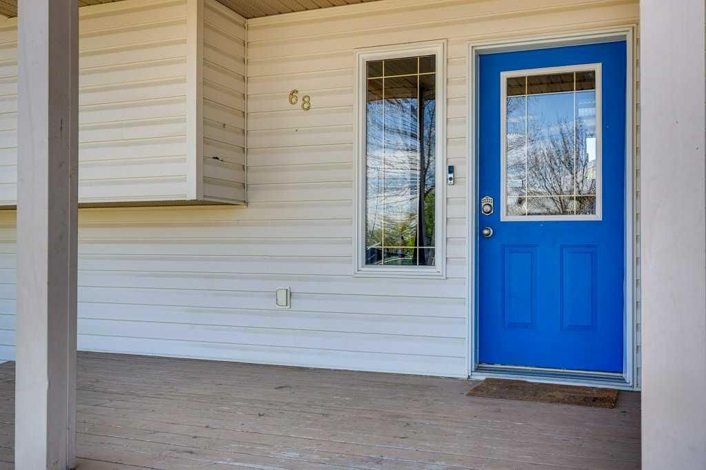 Photo of 68 Herder Drive, Sylvan Lake, AB T4S 1X8 (MLS # A2299966)