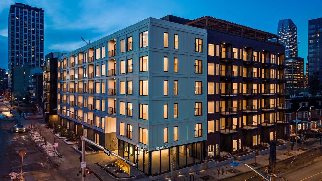 Photo of 310 15 Avenue SW #217, Calgary, AB T2R 1S9 (MLS # A2332095)