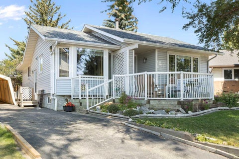 Photo of 243 Radcliffe Place SE, Calgary, AB T2A 6M9 (MLS # A2331678)