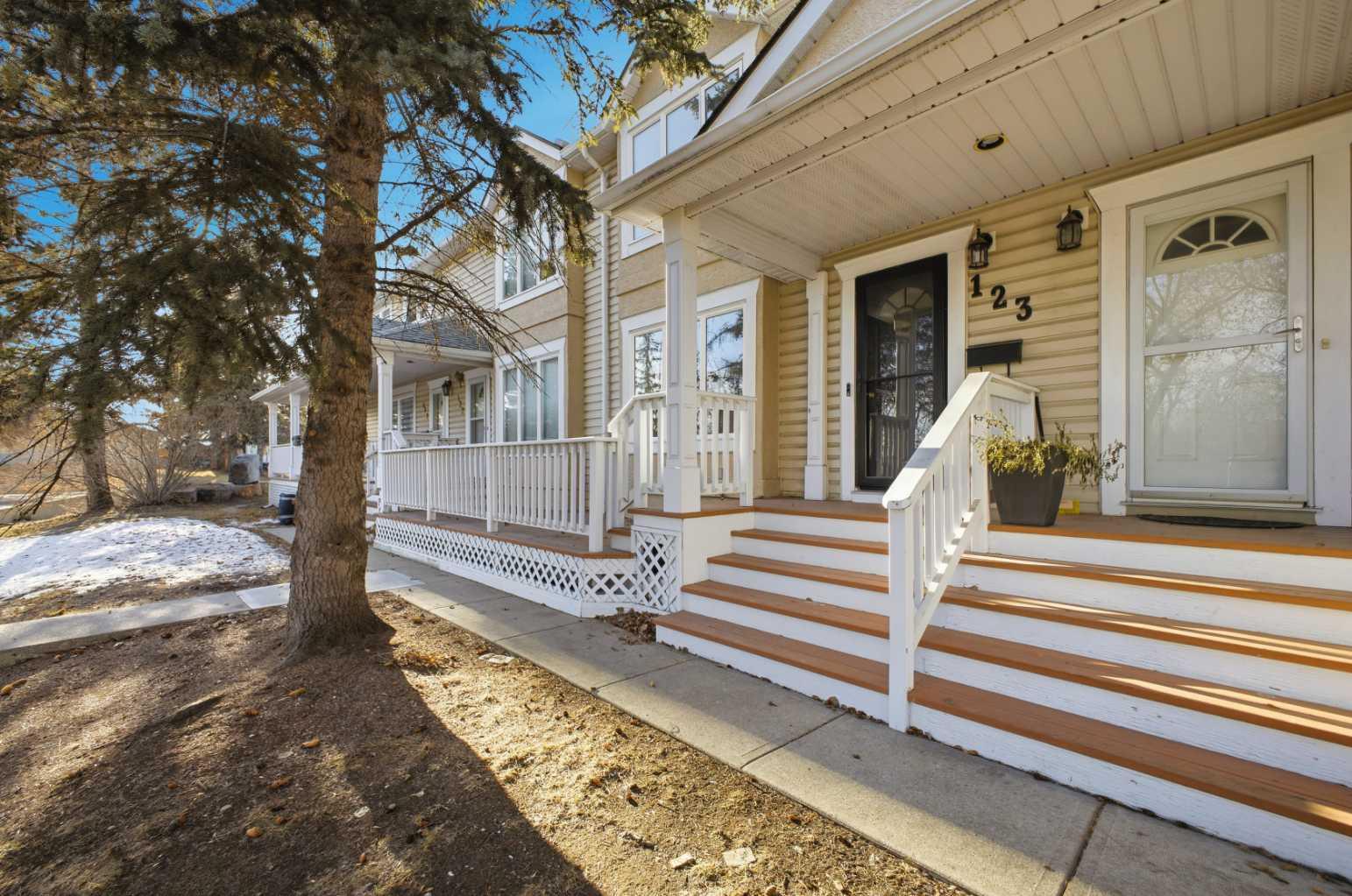 123 Killarney Glen Court SW