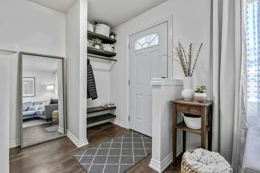 Photo of 161 Woodborough Terrace SW, Calgary, AB T2W 5B4 (MLS # A2338617)