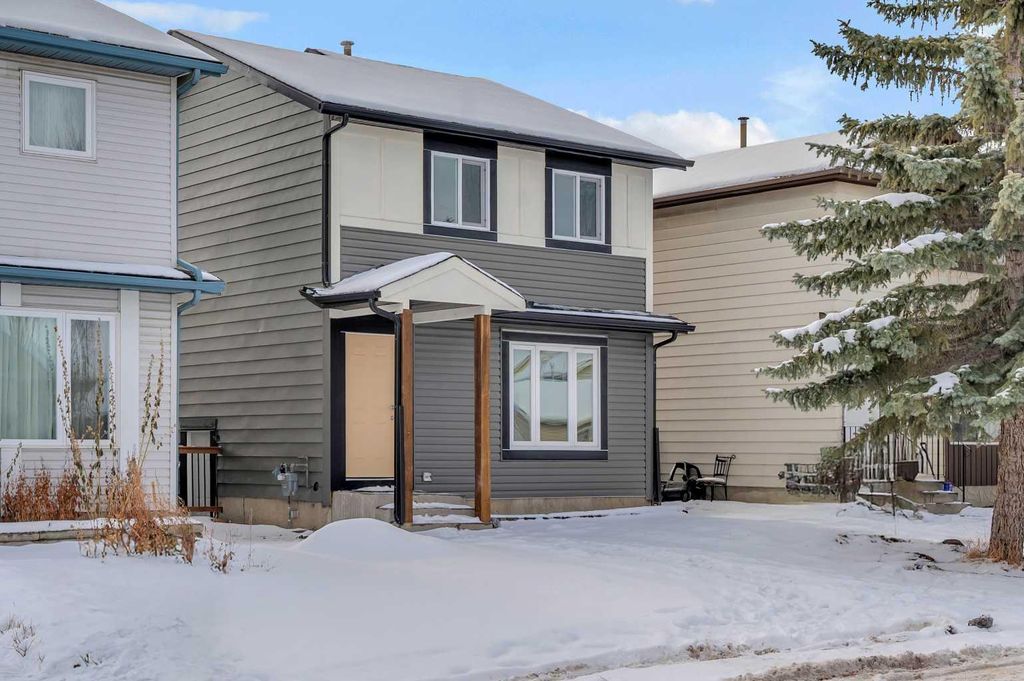 Photo of 133 Erin Ridge Road SE, Calgary, AB T2B 2W2 (MLS # A2274344)