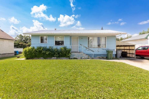 Photo of 5514 49 Avenue, Lloydminster, SK S9V 0V4 (MLS # A2352867)
