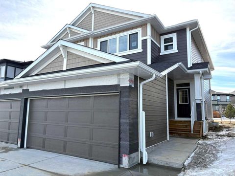 264 Legacy Glen Parade SE Calgary AB T2X 5Z6