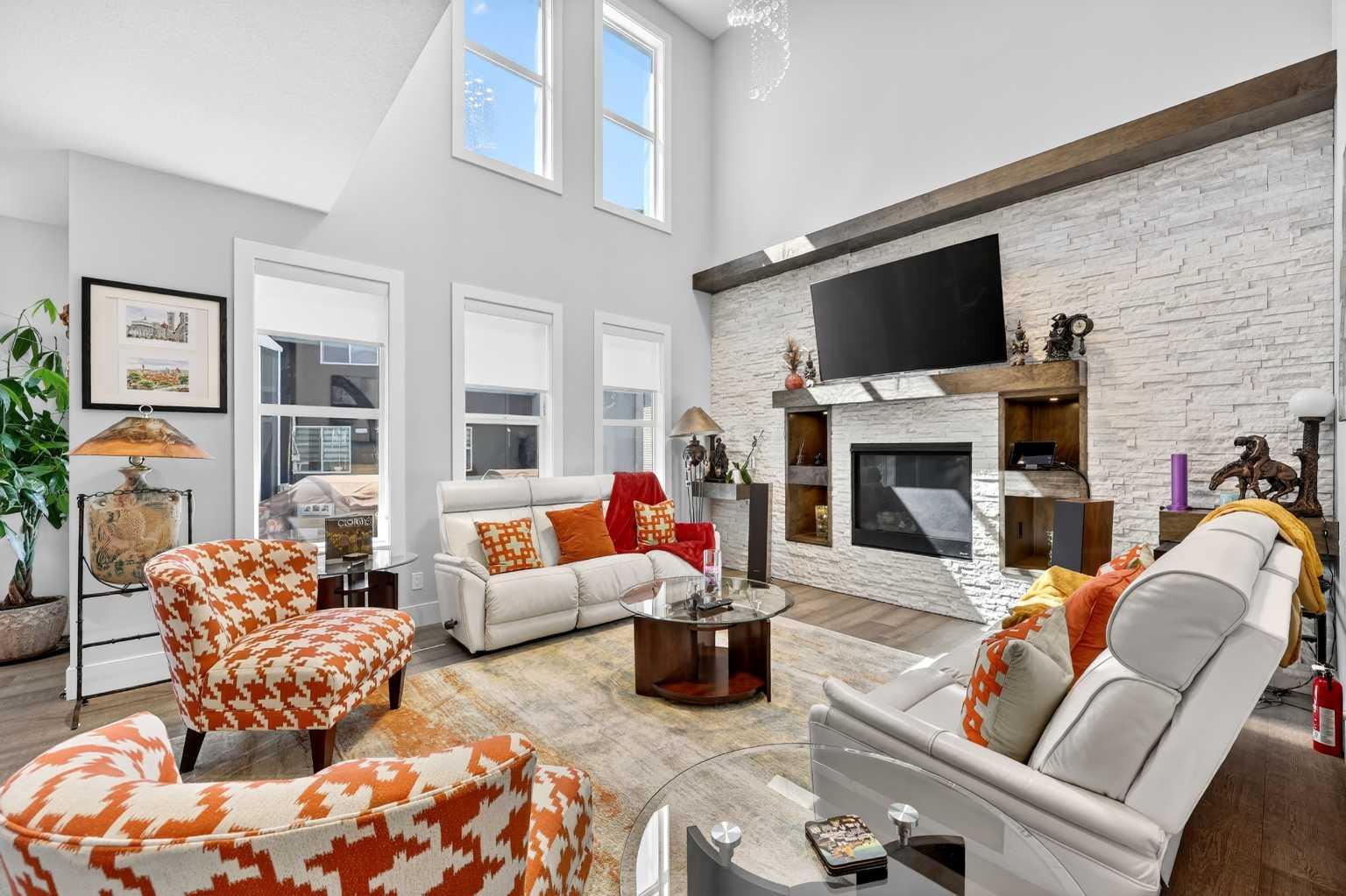 329 Kinniburgh Cove