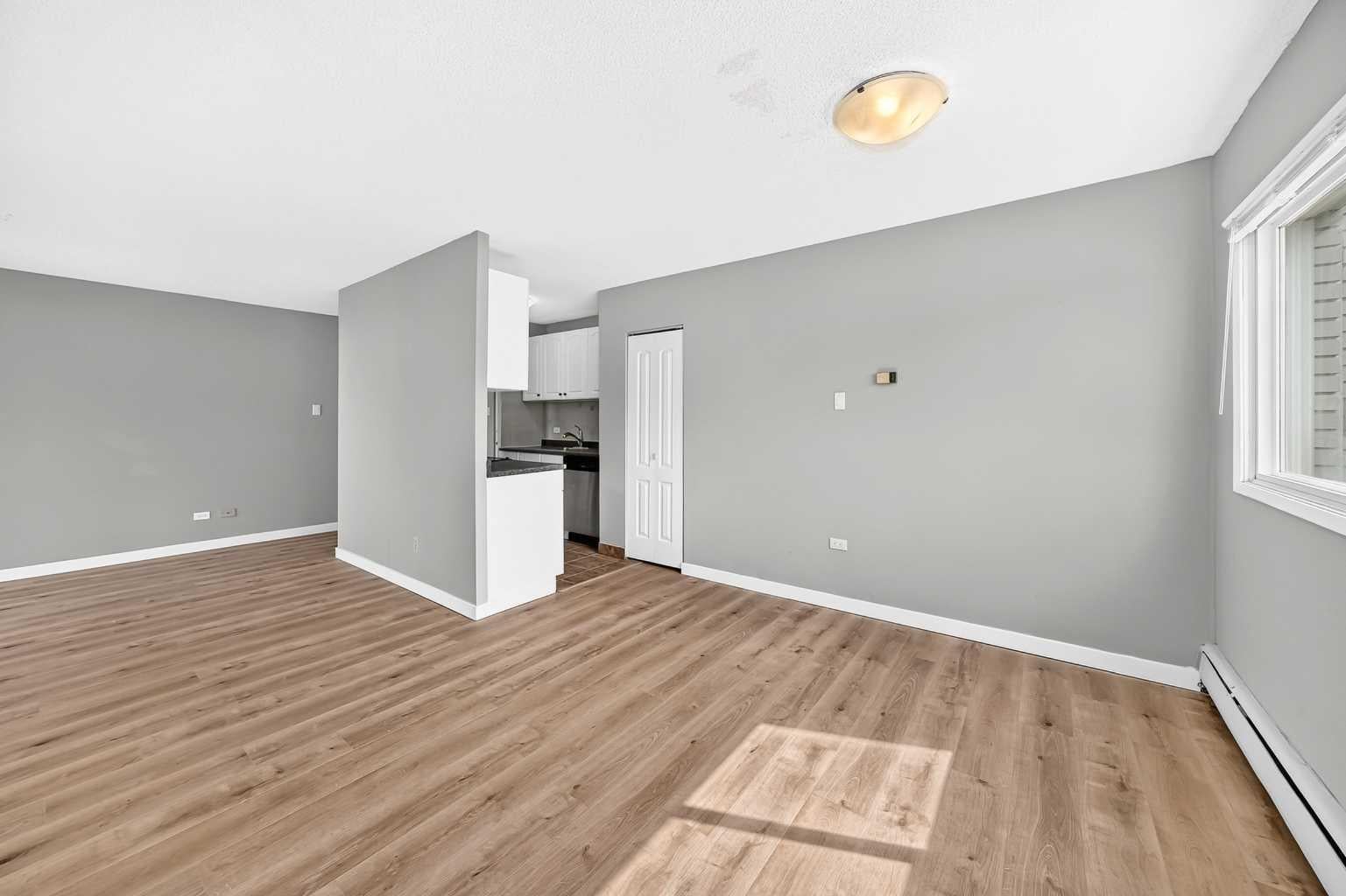 316 1 Avenue NE 401