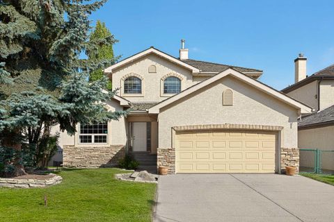 46 Valley Ponds Way NW Calgary AB T3B 5T5