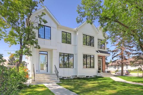 737 36 Street NW Calgary AB T2N 3A7