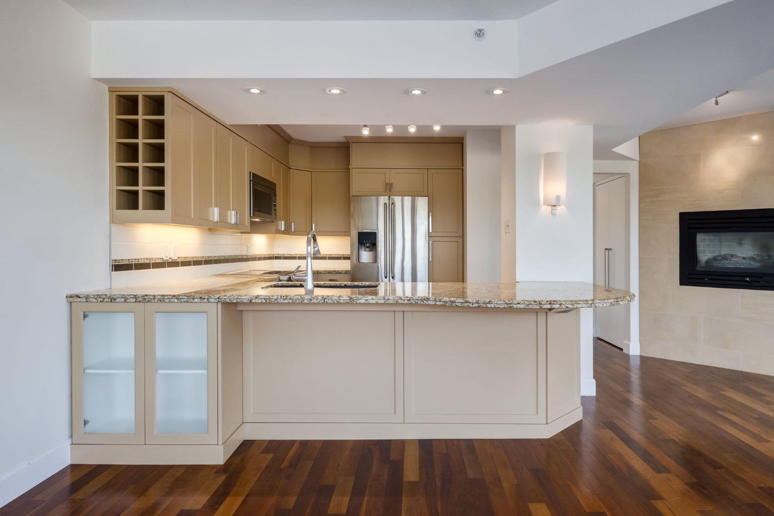 400 Eau Claire Avenue SW 8704