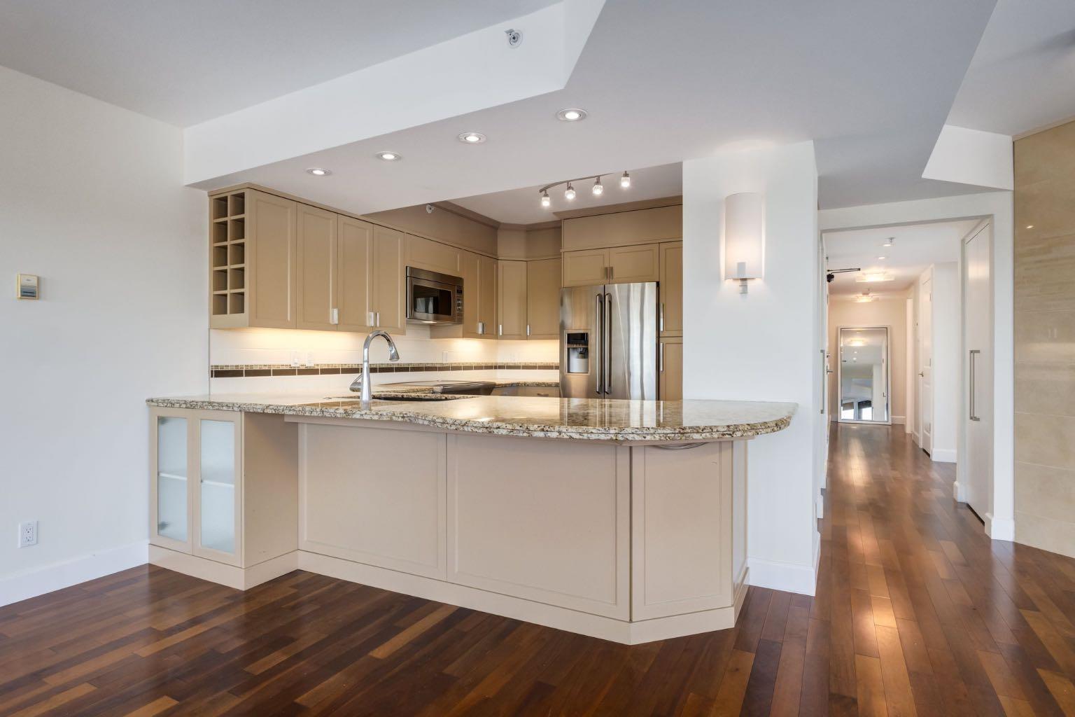 400 Eau Claire Avenue SW 8704