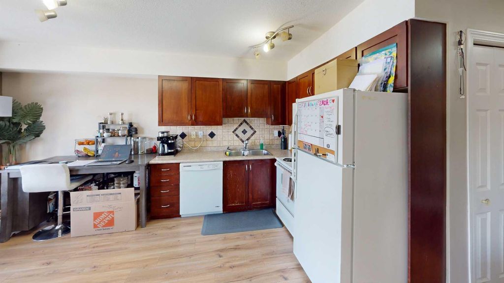 Photo of 11220 104 Avenue #206, Grande Prairie, AB T8V 0P3 (MLS # A2292314)