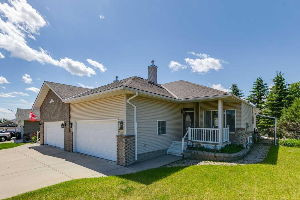 Photo of 101 Sandstone Court, Okotoks, AB T1S 1R2 (MLS # A2321598)