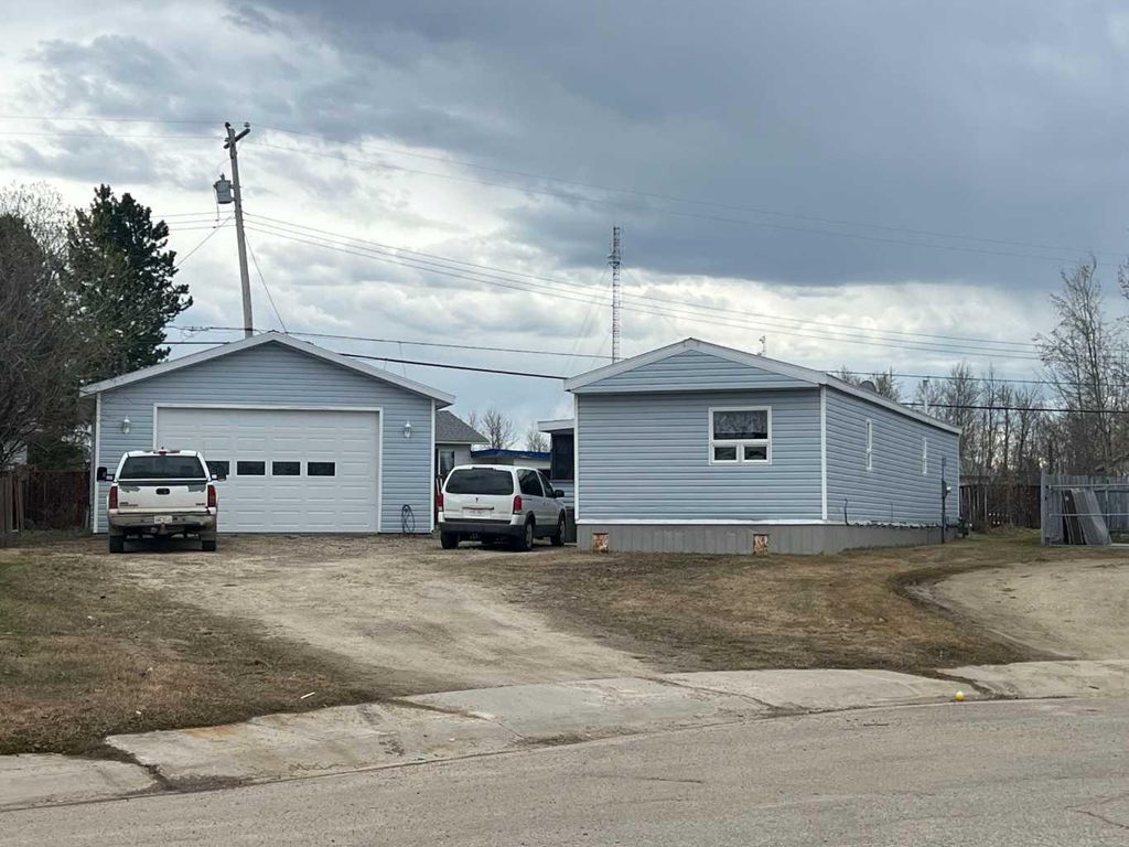 Photo of 403 9 Street, Fox Creek, AB T0H 1P0 (MLS # A2311782)