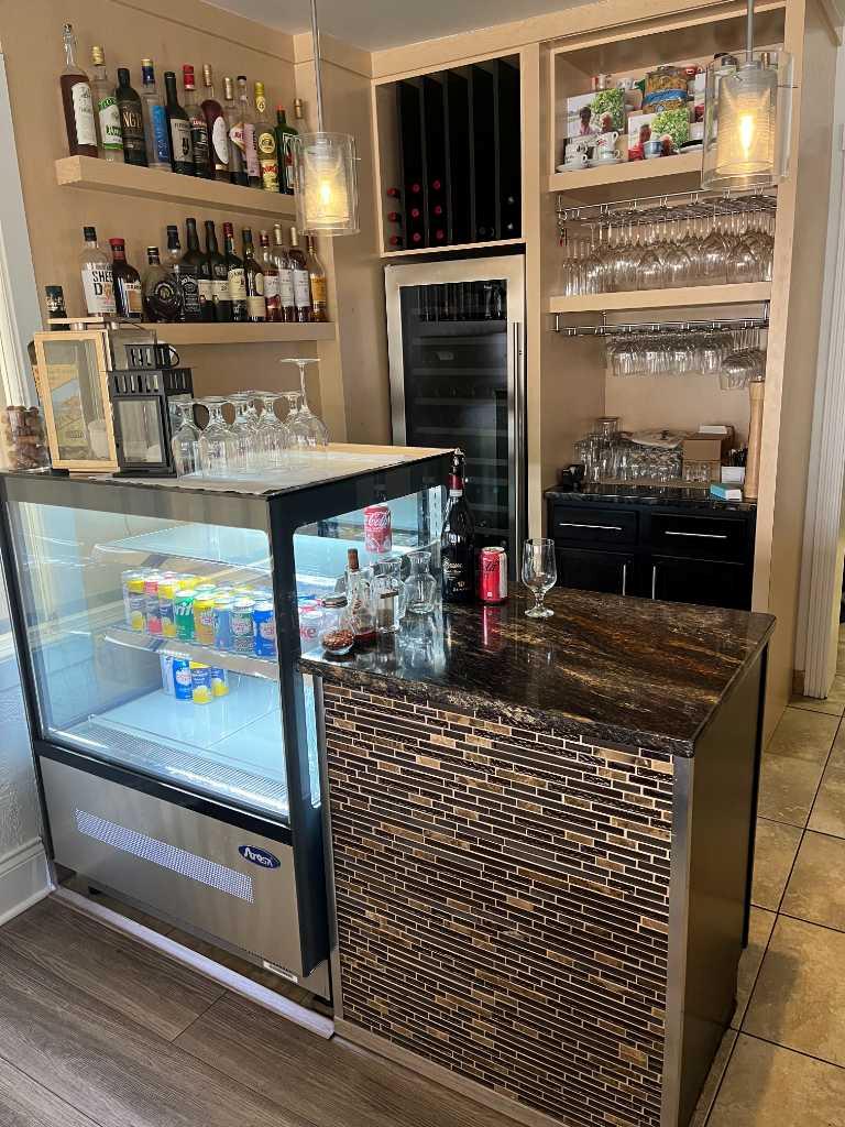 3811 Edmonton Trail NE 100