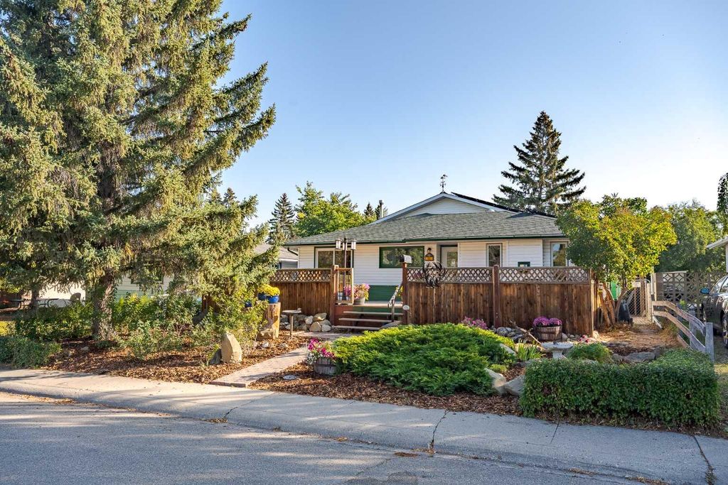 Photo of 64 Foxwell Road SE, Calgary, AB T2H 1A3 (MLS # A2292005)
