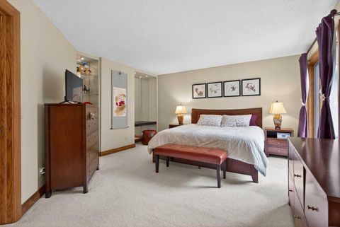 Tiny photo for 935 Shawnee Drive SW, Calgary, AB T2Y 2G9 (MLS # A2314560)