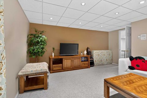 Tiny photo for 935 Shawnee Drive SW, Calgary, AB T2Y 2G9 (MLS # A2314560)