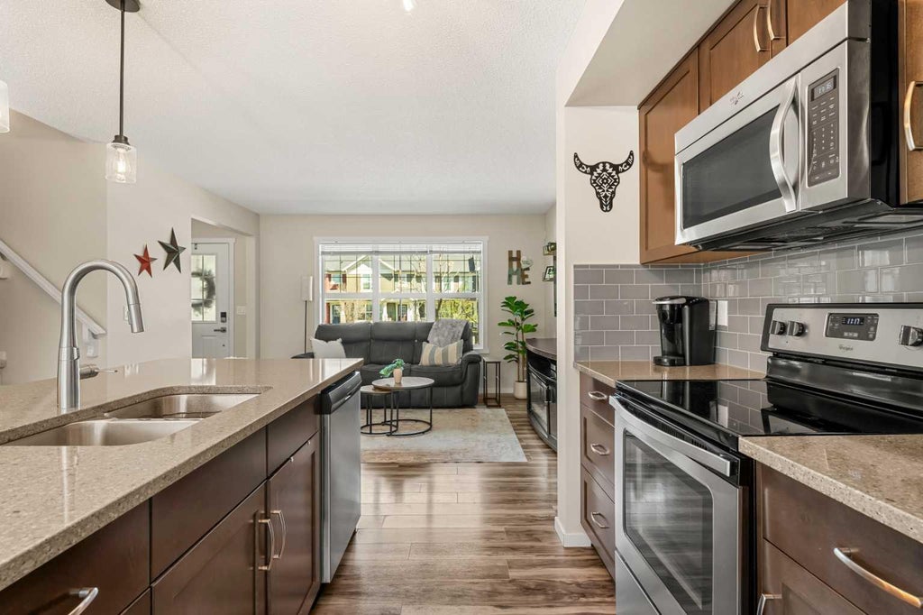 Photo of 40 Sunvalley Road, Cochrane, AB T4C 0X6 (MLS # A2324598)