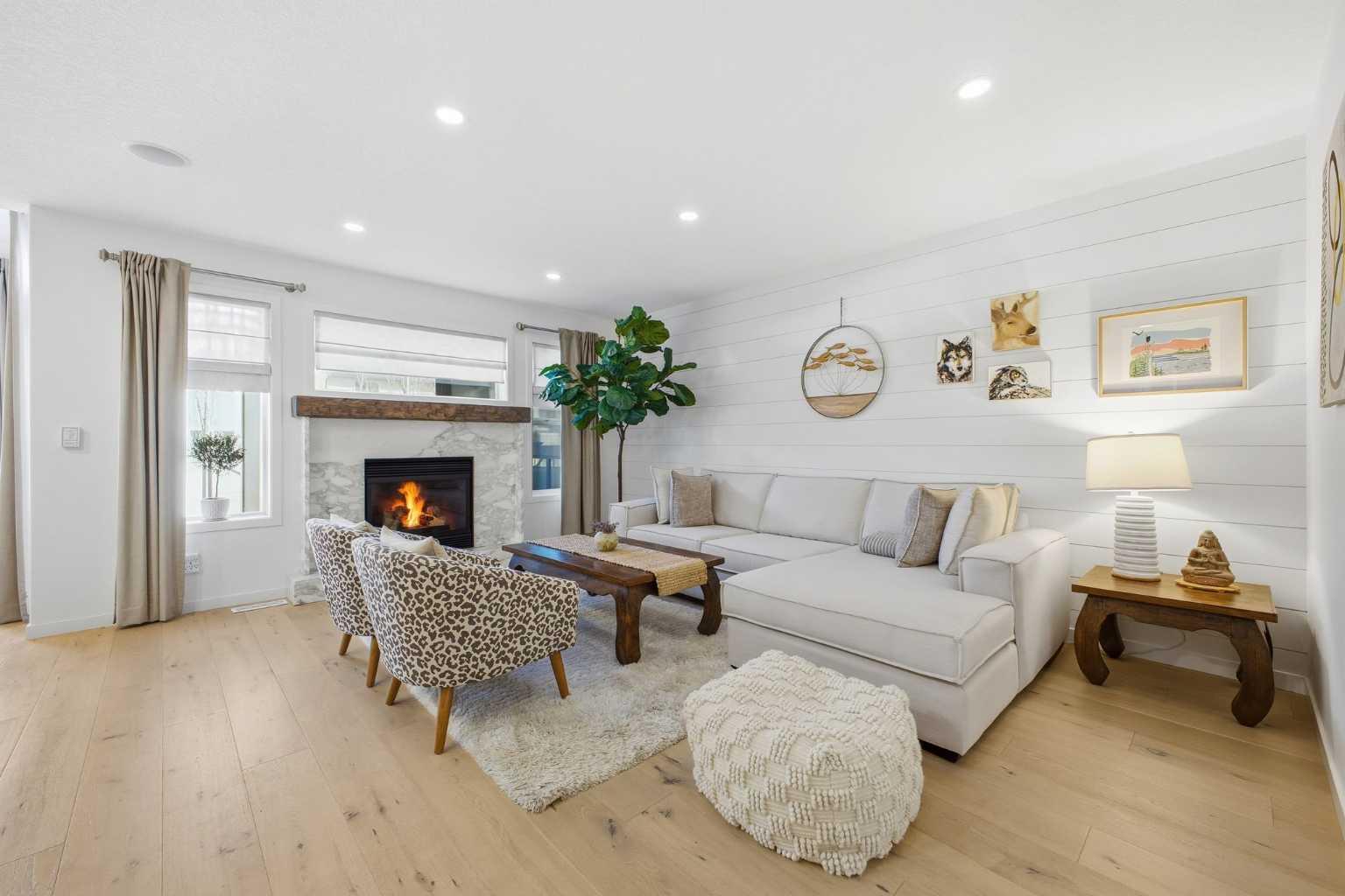 153 Cougarstone Common SW