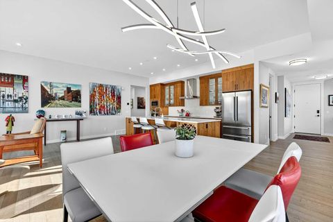 21 Lebel Crescent NW 402 Calgary AB T2Y 0L1