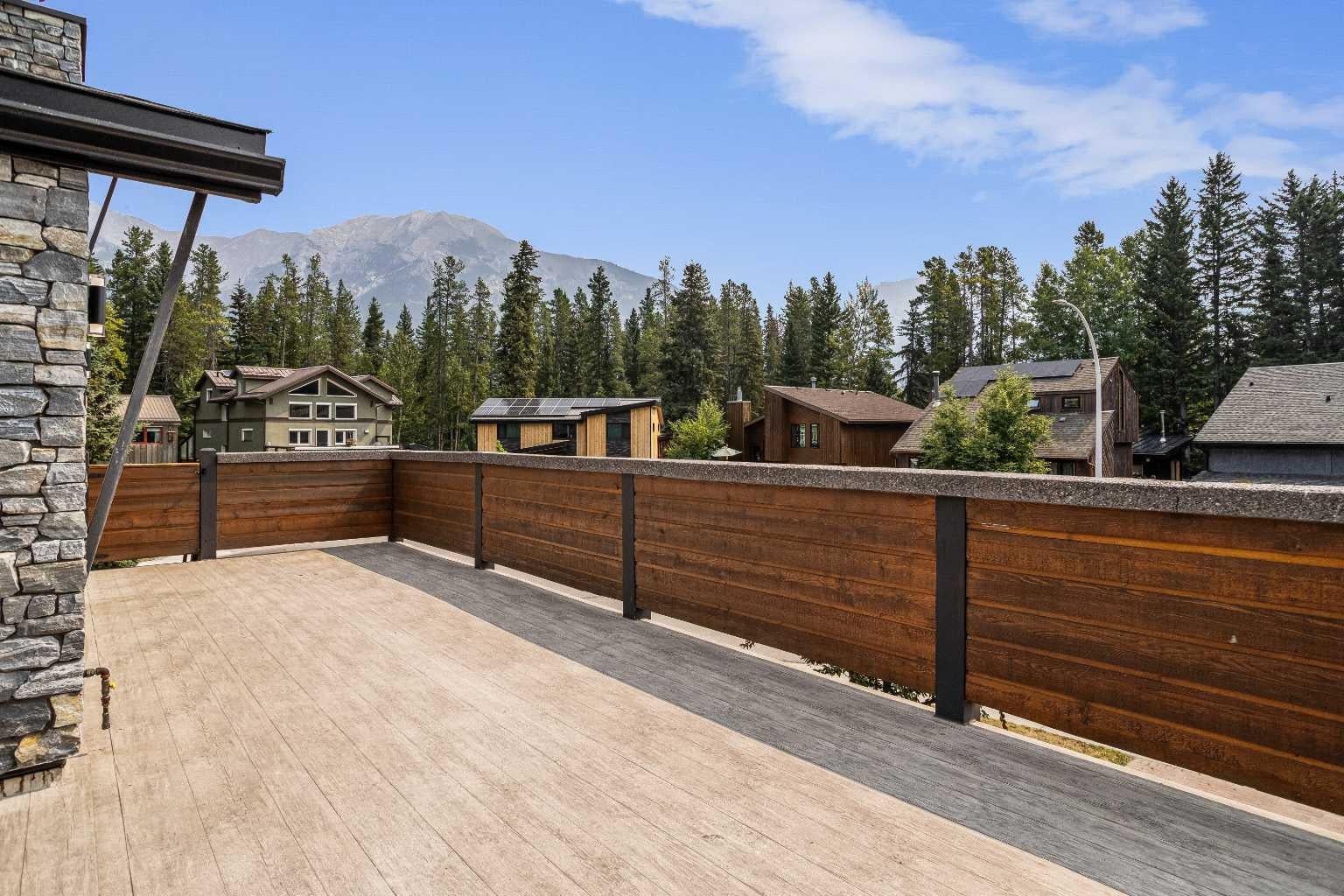 610 Larch Place