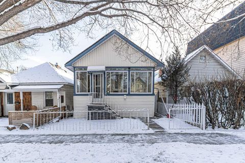 Property photo of 1023 1 Avenue Nw, Calgary, AB T2n 0a8