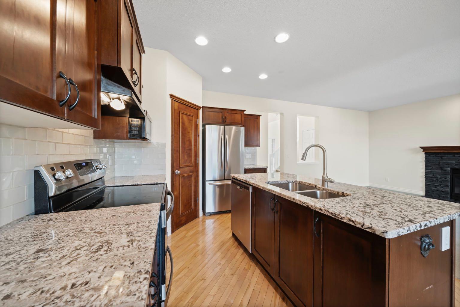 120 Prestwick Point SE