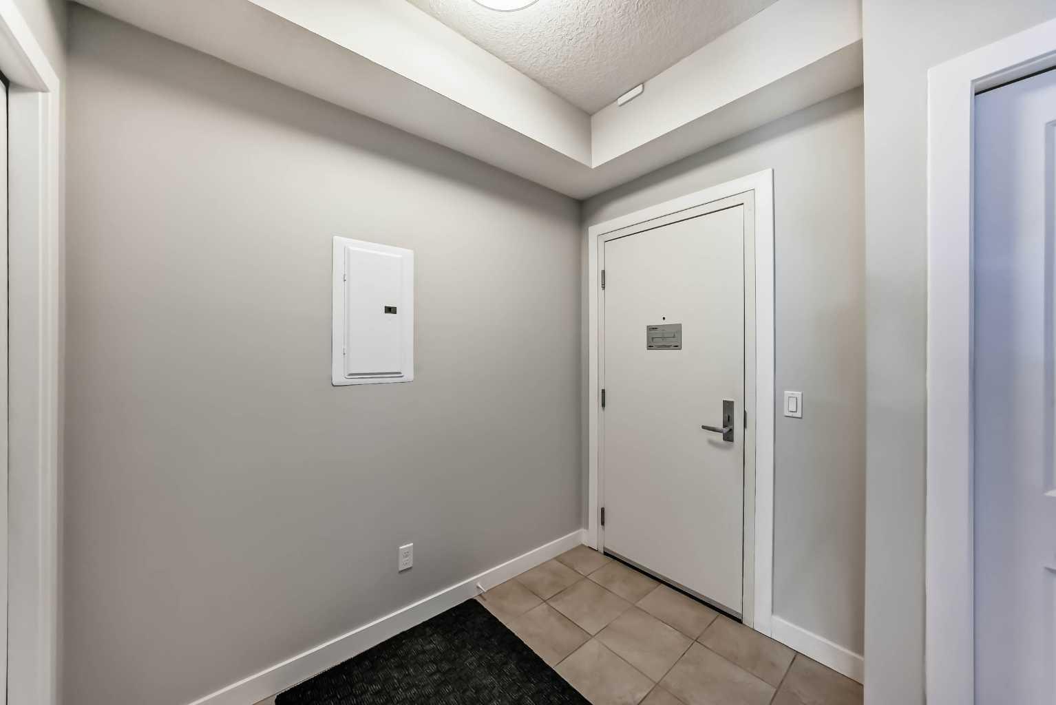 1005A Westmount Drive 110