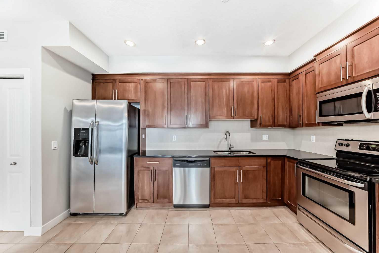 1005A Westmount Drive 110