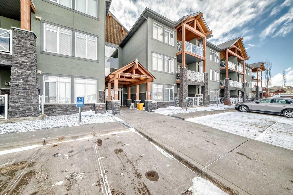Photo of 1005A Westmount Drive #110, Strathmore, AB T1P 0C3 (MLS # A2288313)