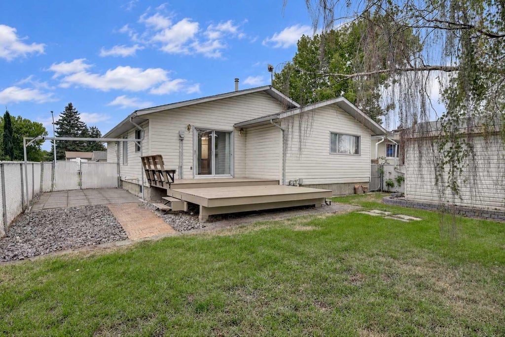 Photo of 7607 96 Street, Grande Prairie, AB T8V 4T9 (MLS # A2342943)