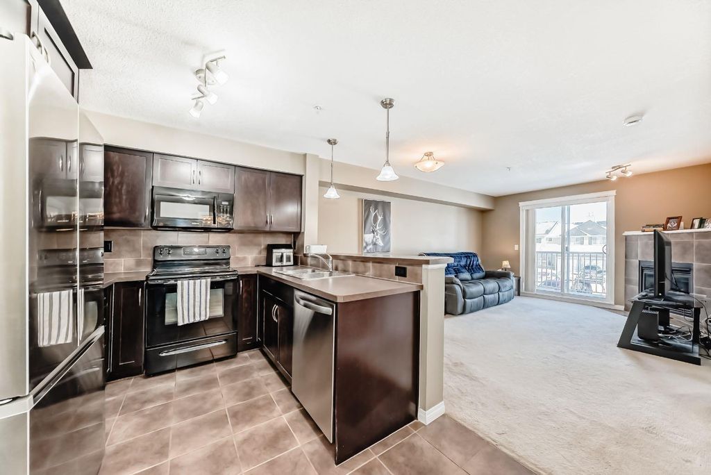 Photo of 31 Country Village Manor NE #4216, Calgary, AB T3K 0T3 (MLS # A2288088)