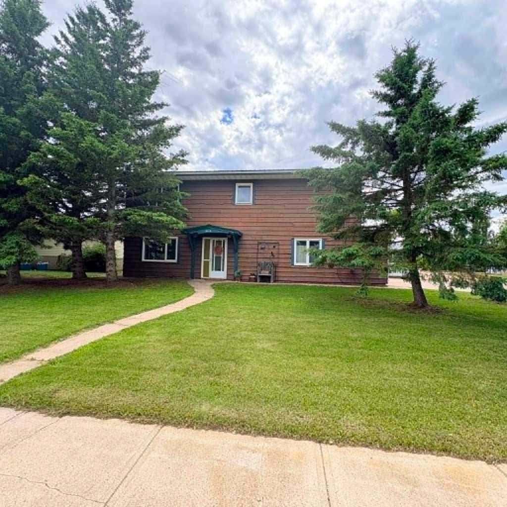 Photo of 5018 Alexander Avenue, Coronation, AB T0C 1C0 (MLS # A2322981)