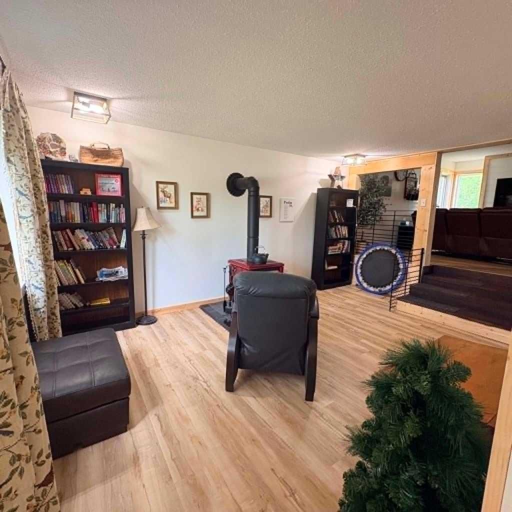 Photo of 5018 Alexander Avenue, Coronation, AB T0C 1C0 (MLS # A2322981)