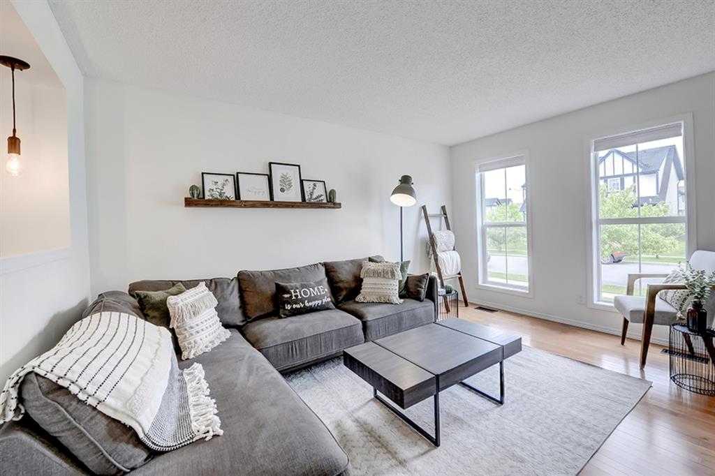 12 Elgin Meadows View SE