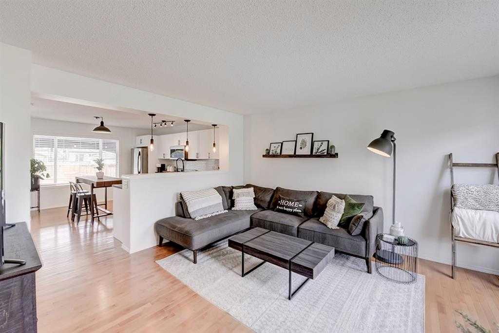12 Elgin Meadows View SE