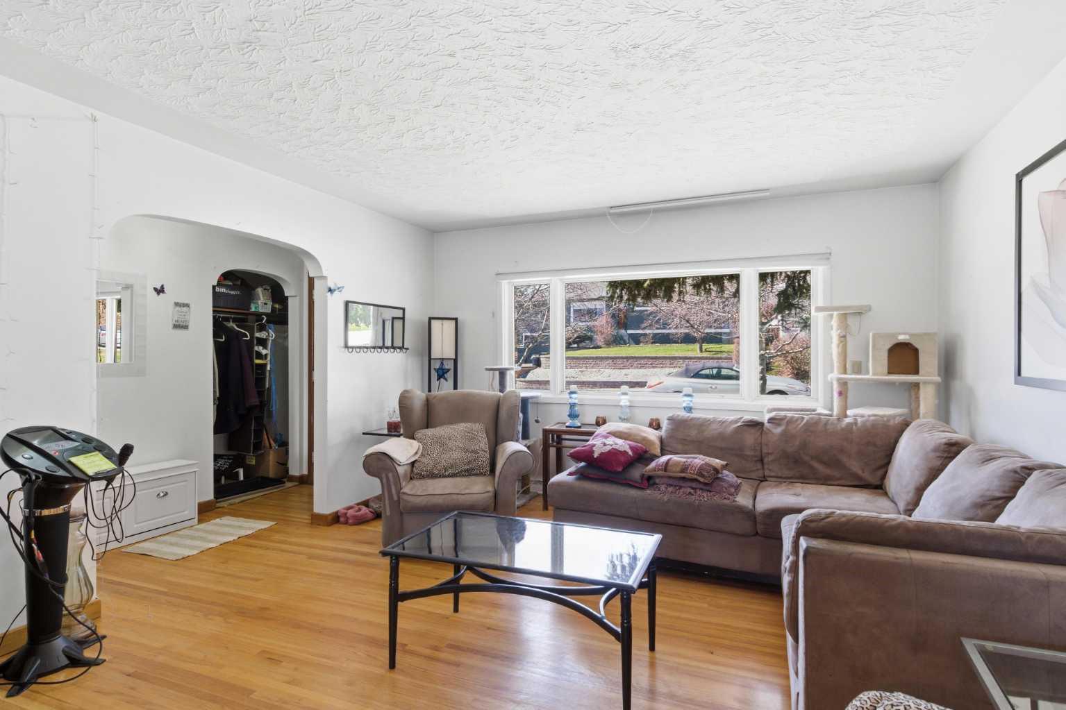 200 Hendon Drive NW