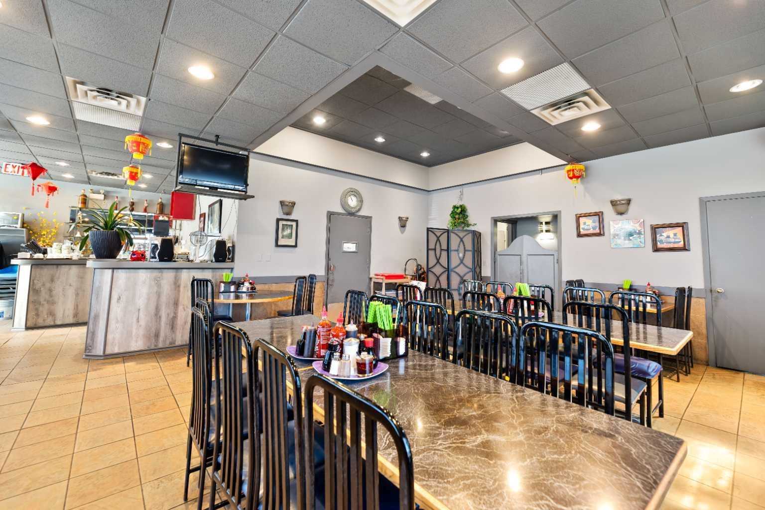 2066 18 Avenue NE 304