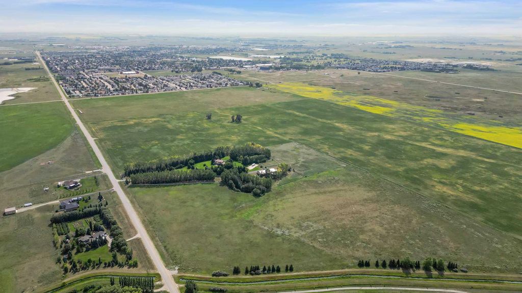 Photo of 4;25;24;26 SE Range Road 251, Strathmore, AB T1P 0P1 (MLS # A2289395)