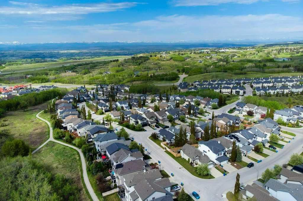 Photo of 36 Rockyspring Rise NW, Calgary, AB T3G 5Z9 (MLS # A2315367)